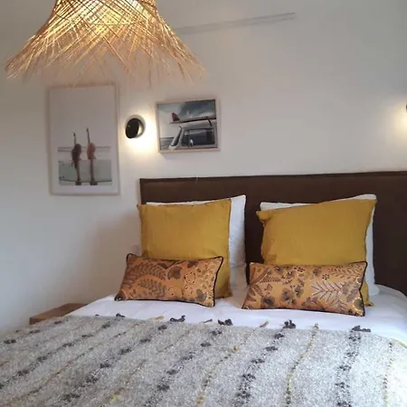 Provencale Contemporaine Vue & Piscine Chauffee 3 En-suite Villa *