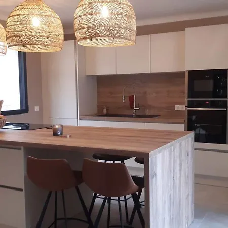 Villa Provencale Contemporaine Vue & Piscine Chauffee 3 En-suite *
